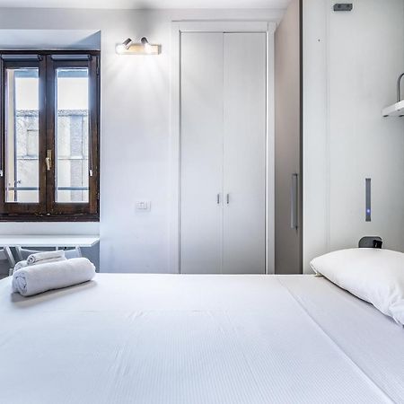 Morimondo Studio Apartment Milan Bagian luar foto