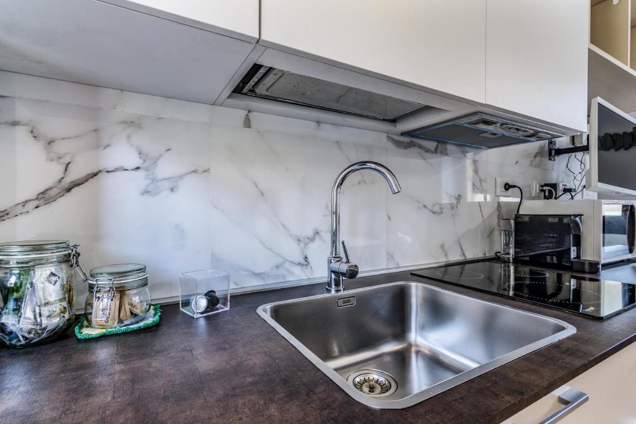 Morimondo Studio Apartment Milan Bagian luar foto