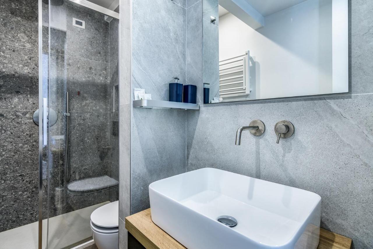 Morimondo Studio Apartment Milan Bagian luar foto