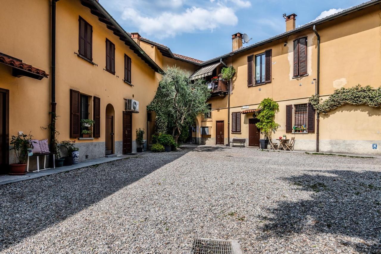 Morimondo Studio Apartment Milan Bagian luar foto