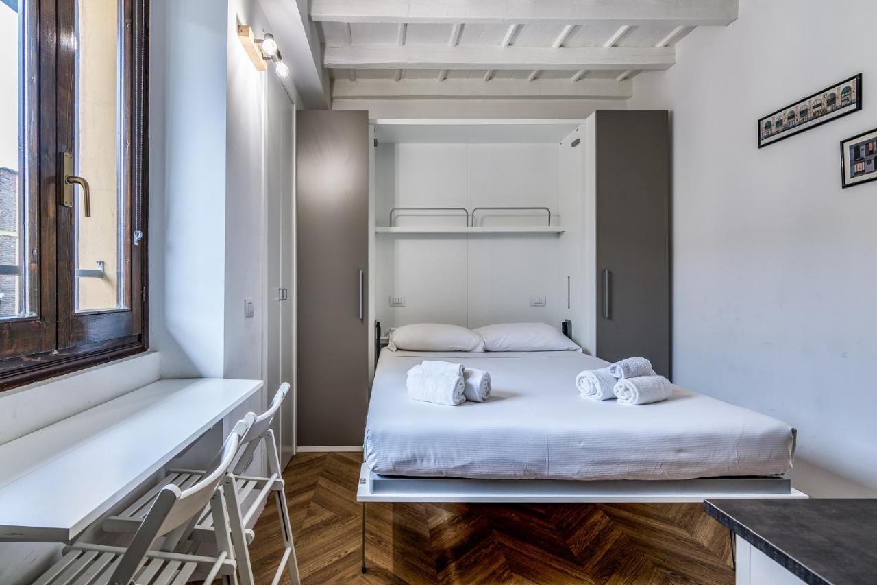 Morimondo Studio Apartment Milan Bagian luar foto
